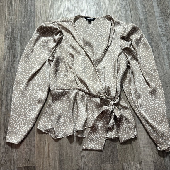 Express Gray Cream Long Sleeve Wrap Blouse - Picture 1 of 4